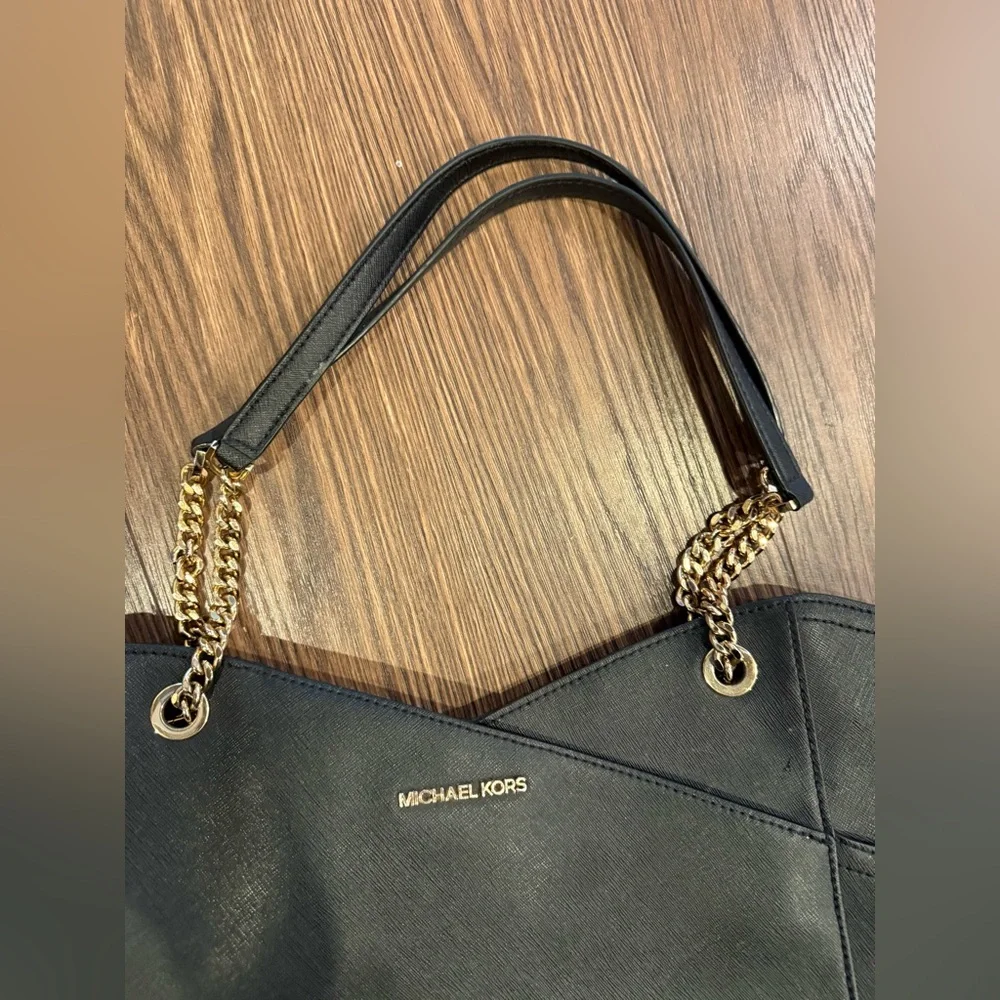 Michael Kors Bag - Picture 5 of 7